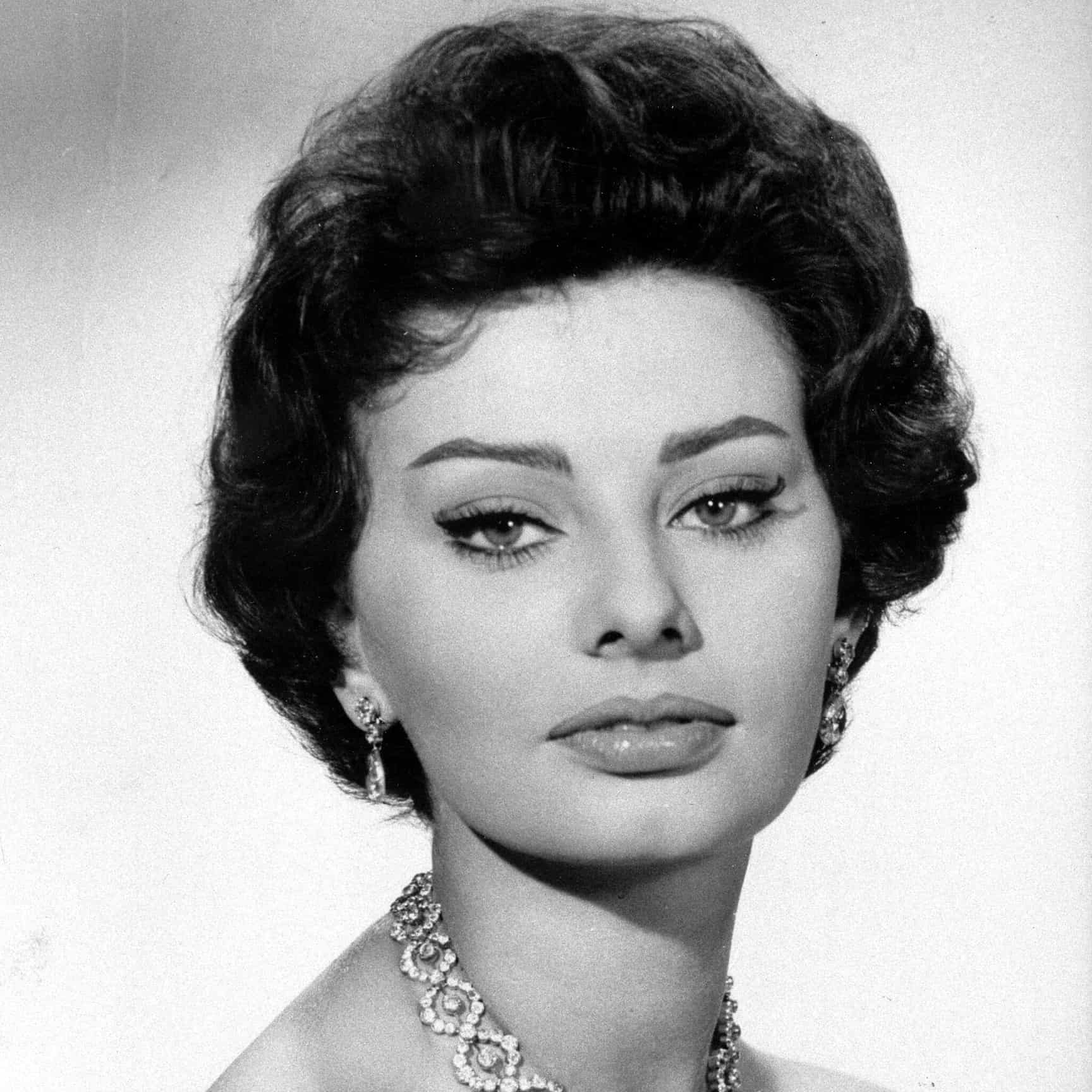 5 Natural Beauty Secrets for Women - Sophia Loren ...